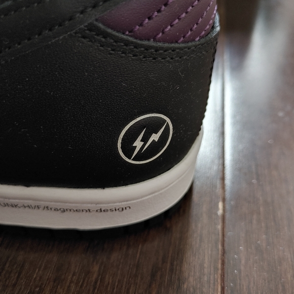 Nike: Dunk High x Fragment Design "Beijing" Sneakers - Picture 8 of 11